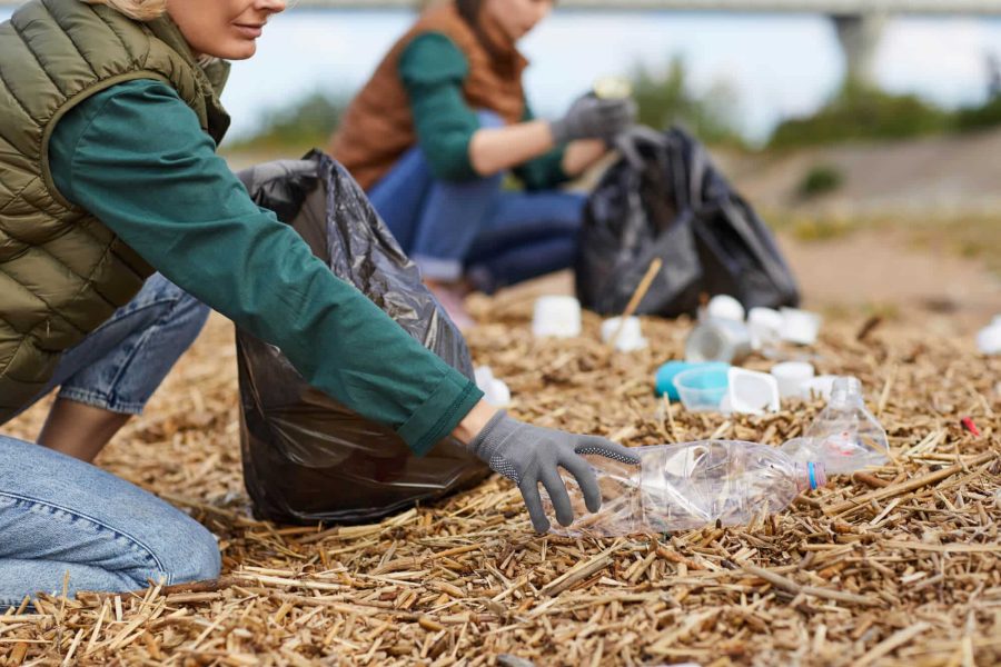 volunteers-cleaning-the-ground-2021-08-28-11-56-55-utc-1.jpg
